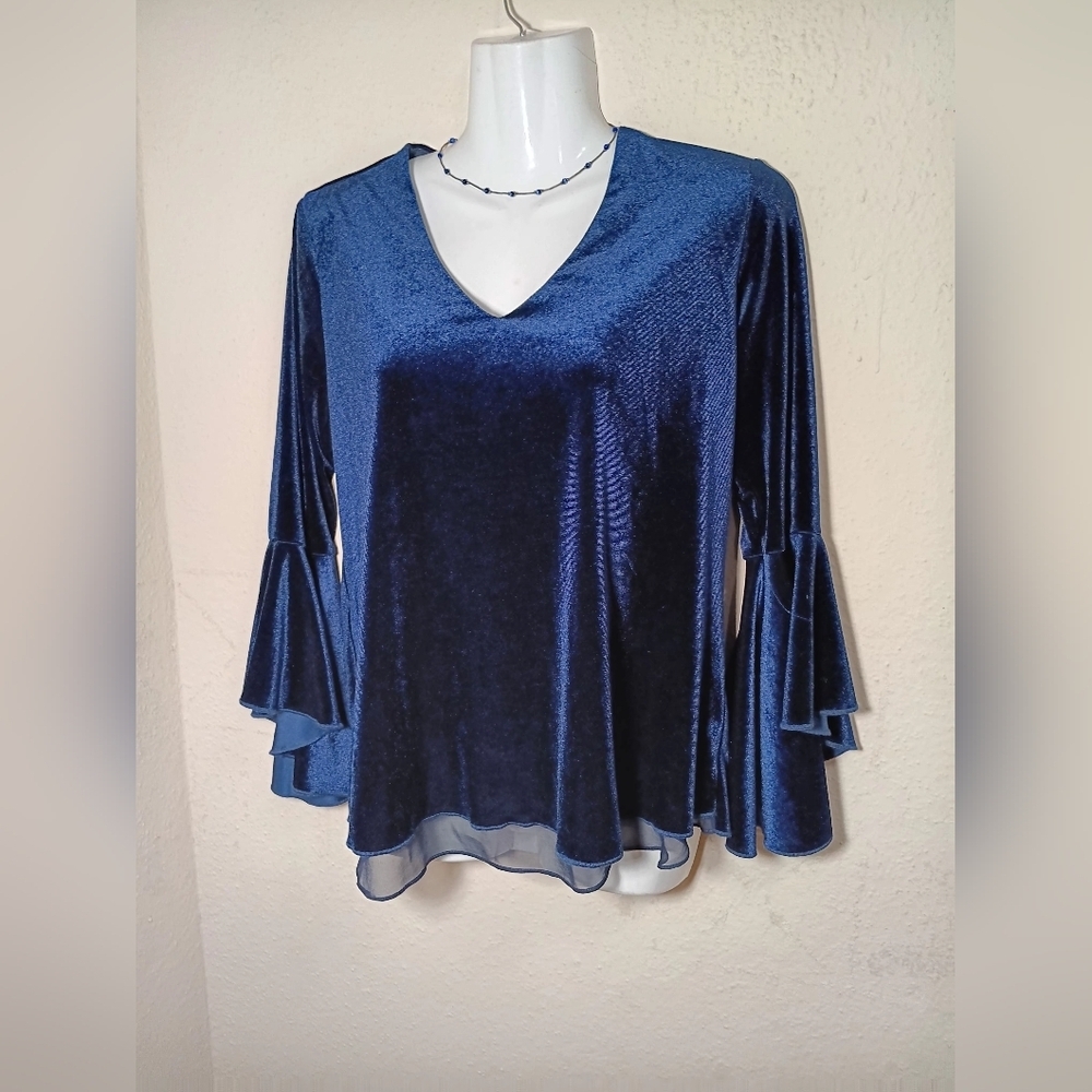 Chic Navy Velvet Women's Blouse
